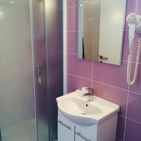 Solaria פורץ